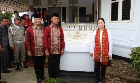 Seiring dengan perayaan Hari Pendidikan Nasional di Kabupaten Seluma, Menteri Koordinator Bidang Pembangunan Manusia dan Kebudayaan (Menko PMK) Puan Maharani juga membuka kegiatan Lawatan Sejarah Nasional (Lasenas) Tahun 2017 di Rumah Pengasingan Bung Karno, Kota Bengkulu (Ilustrasi)