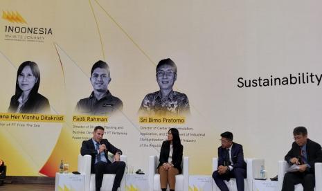 Sejalan dengan target nasional, Pertamina memiliki untuk mencapai net zero emission (NZE) pada tahun 2060 atau lebih cepat, khususnya pada Lingkup 1 dan 2. Hal ini disampaikan oleh Direktur Perencanaan Strategis dan Pengembangan Bisnis Pertamina New & Renewable Energy (Pertamina NRE) Fadli Rahman dalam Indonesia Partner Country Hannover Messe Conference pada Kamis (20/4/2023).