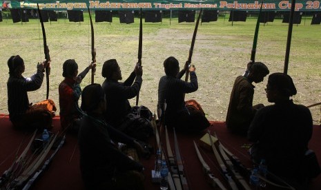 Jemparingan atau panahan tradisional gaya Mataram.