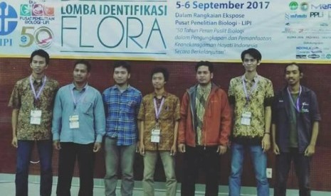 Sejumlah alumni IPB memborong penghargaan di ajang Lomba Identifikasi Flora Tingkat Nasional yang digelar di Cibinong, Bogor, awal September 2017.