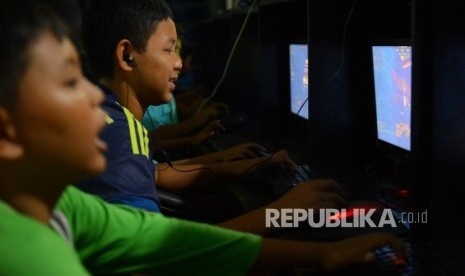 Rata-rata aktivitas ruang digital dunia yakni selama 6 jam 37 menit, sedangkan Indonesia 8 jam 36 menit./ilustrasi.