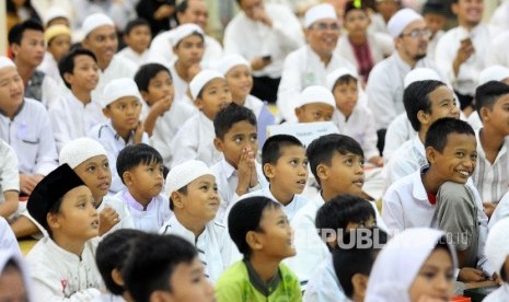 Sejumlah anak yatim piatu (ilustrasi).