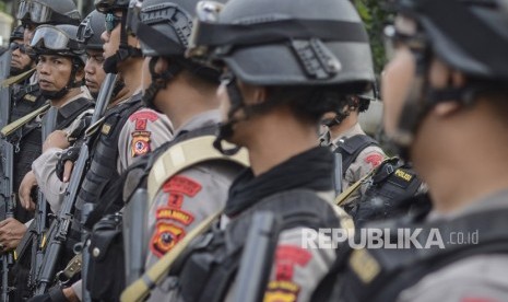 Sejumlah anggota Brimob Polda Jabar melakukan apel pengamanan (ilustrasi)