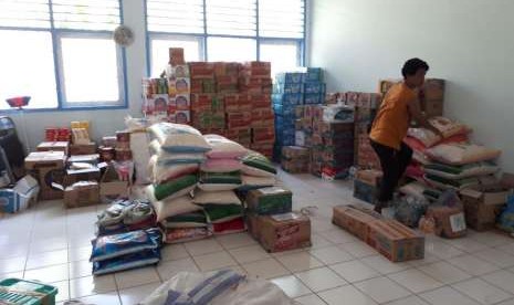 Sejumlah bantuan logistik Muhammadiyah yang tiba di Posko MDMC Palu, Rabu (3/10).