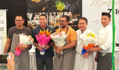 Sejumlah chef selebriti dari Indonesia mengikuti ajang International Hospitality Expo (IHE) di New Delhi, India. Para chef tersebut memamerkan kuliner Indonesia yang dipadukan dengan bahan-bahan khas India.