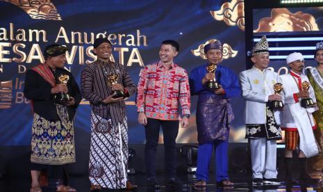 Sejumlah desa binaan PT Astra International Tbk raih Anugerah Desa Wisata Indonesia (ADWI) 2022 di Jakarta.