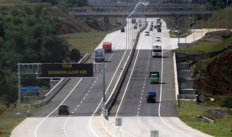 Jalan Tol Bogor, Ciawi, Sukabumi (Bocimi) seksi I yang telah beroperasi di Ciawi, Bogor, Jawa Barat. (Ilustrasi)