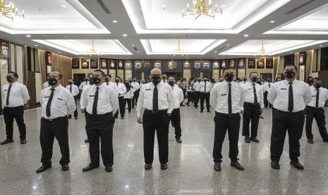 Analis Kebijakan Madya Bidang Penerangan Masyarakat Divisi Humas Polri Komisaris Besar Trunoyudo W Andiko mengatakan, mantan pegawai KPK yang menjadi ASN Polri telah mengikuti pendidikan di Pusat Pendidikan Administrasi (Pusdikmin) Polri Bandung. (Foto: Pelantikan mantan pegawai KPK sebagai ASN Polri)