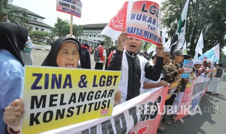 Demo menolak lesbian, gay, biseksual, dan transgender (LGBT). (ilustrasi)