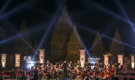 Sejumlah pemain orkestra tampil dalam Yogyakarta-Victoria Friendship 