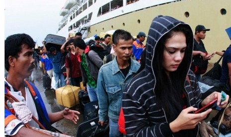 Lebaran travelers at the Port of Batam. (Illustration) 