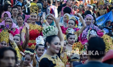 Kemeriahan di Car Free Day di Dago, Bandung, Jawa Barat. Satgas Covid-19 Kota Bandung mengaku belum mengetahui DFC digelar lagi.