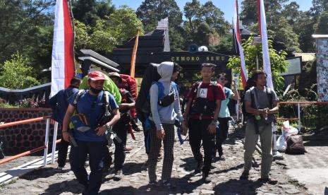 Kemenparekraf Siapkan Protokol Kesehatan Pendakian Gunung