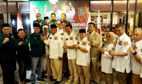 Sejumlah pengurus Partai PKB dan Partai Gerindra  bekerj asama kembali mengusung Prabowo- Cak Imin. 