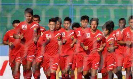 Sejumlah pesepakbola Persema Malang berlatih di Stadion Gajayana, Malang, Jawa Timur. (ilustrasi) 