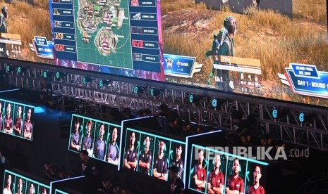 Sejumlah peserta bertanding dalam babak grand final kompetisi eSport PUBG Mobile. ilustrasi