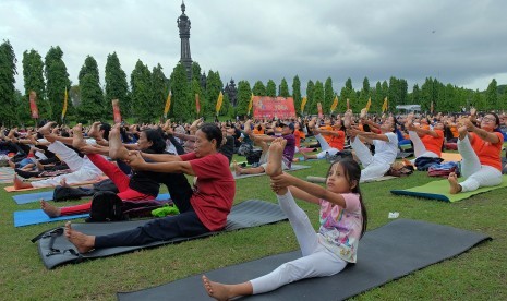 Latihan yoga. 