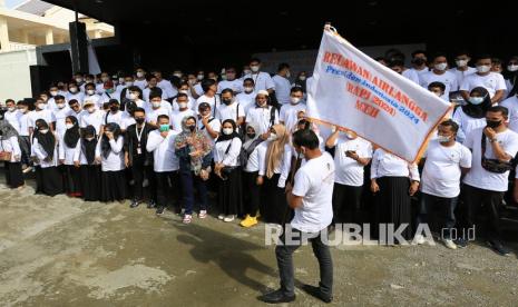 Sejumlah relawan Golkar di Aceh. Partai Golkar memenangkan Pileg DPR RI di Aceh dengan lebih dari 500 ribu suara.