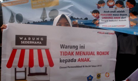 Komnas Perlindungan Anak meminta iklan rokok tidak lagi ada di fasilitaa umum dan ruang publik.