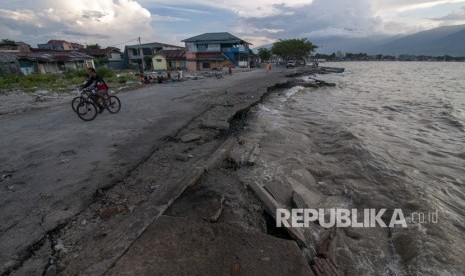 11 Rumah Warga Bangka Terancam Abrasi. Pantai yang mengalami abrasi (ilustrasi).