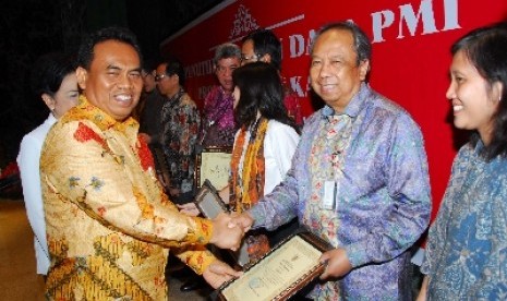 Sekda Provinsi DKI Jakarta Saefullah (kiri).