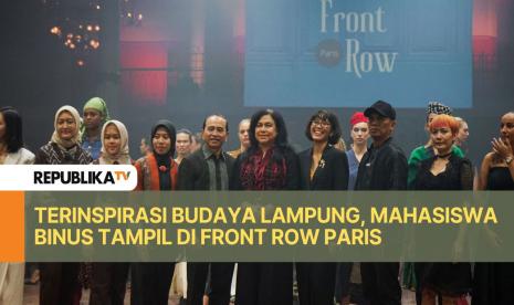 Sekelompok mahasiswa dari program studi Fashion Program BINUS University berpartisipasi dalam acara Front Row Paris 2024.