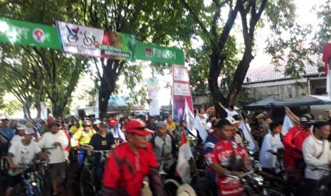 Sekitar 10 ribu peserta meramaikan acara Gowes Nusantara 2019 di Kota Padang, Sumatra Barat, Ahad (31/3).