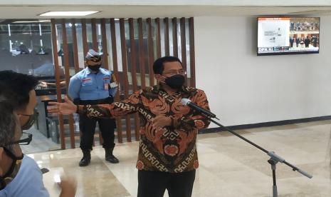 Sekjen DPR Indra Iskandar 