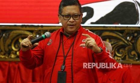 Sekjen PDI Perjuangan Hasto Kristiyanto memberikan keterangan pers tentang Rakernas I PDI Perjuangan di Jakarta, Sabtu (21/12/2019). 