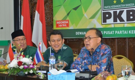 Sekjen PKB Abdul Kadir Karding (tenga) saat menerima utusan Partai Demokrat Thailand