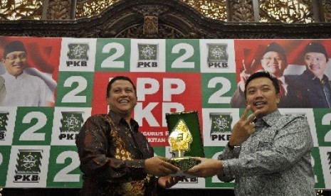 Sekjen PKB Imam Nahrawi (kanan).