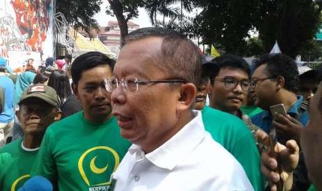 Sekjen PPP Arsul Sani berbicara kepada wartawan di Rumas Aspirasi Jokowi-Ma'ruf, Jalan Proklamasi, Jakarta Pusat, Sabtu (8/9).