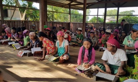 Sekolah  Darurat  hasil kerjasama  antara Human Concern International (HCI) dan Rumah  Zakat di Bokhar Para Village, Kota Sittwe, Rakhine State