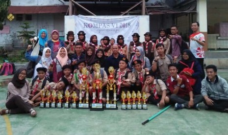 Sekolah Dasar Terpadu (SDT) Bina Ilmu Parung, Bogor, Jawa Barat, berhasil menyabet double winner dalam ajang Al Hasra Cup 6 yang digelar di SMP Al Hasra Depok, Jawa Barat, Sabtu (27/10).