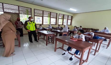 Kondisi sekolah di Kabupaten Pangandaran saat pembelajaran tatap muka, Senin (21/9/2020). 