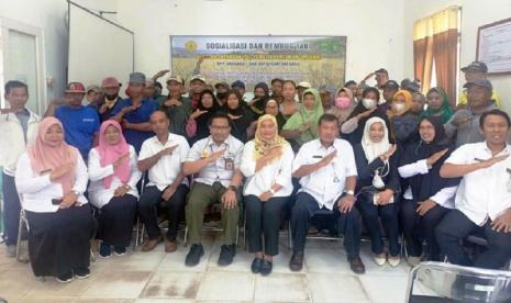 Sekolah Menengah Kejuruan Pertanian Pembangunan Negeri (SMK-PPN) Banjarbaru melakukan pengawalan dan pendampingan Sosialisasi dan Rembug Tani pada pelaksanaan Sekolah Lapang (SL) dengan mengangkat tema Genta Organik di Balai Penyuluhan Pertanian (BPP) Kecamatan Anggana, Kabupaten Kutai Kartanegara, Provinsi Kalimantan Timur pada Rabu (15/3).