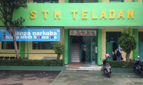 Sekolah Menengah Kejuruan (SMK) Teladan, Srengseng Sawah, Jakarta Selatan.