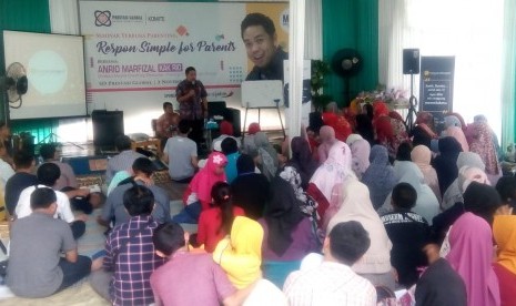 SD Prestasi Global bersama Komite Sekolah  menggelar seminar parenting.