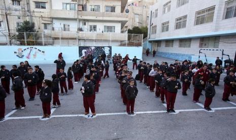 Yordania Longgarkan Pembatasan Corona. Foto:   Sekolah-sekolah swasta di Yordania dilaporkan akan dibuka kembali mulai bulan depan. Ketentuan ini diputuskan, dengan jaminan adanya tindakan pencegahan ketat untuk mengantisipasi penyebaran infeksi virus corona jenis baru (Covid-19).