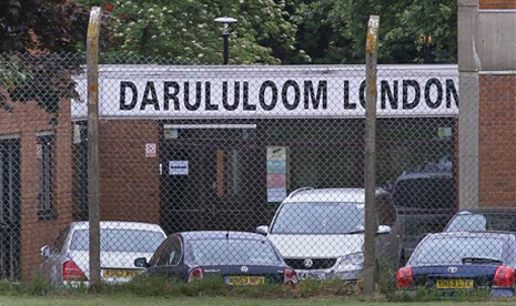 Sekolah Tinggi Islam Darul Uloom di Chislehurst, pinggiran sebelah tenggara London.