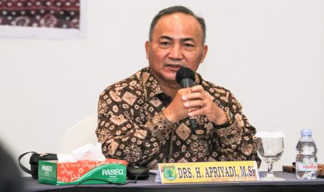 Sekretaris Daerah Muba Drs H Apriyadi MSi ikut menjadi Panitia Tahapan Wawancara Seleksi Uji Kompetensi Bagi Pejabat Pimpinan Tinggi Pratama di Lingkungan Pemerintah Kabupaten Musi Banyuasin Tahun 2021, Jumat (8/10) di Hotel Harper Palembang. 