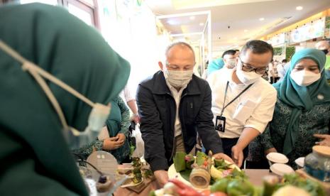 Sekretaris Daerah Provinsi Jawa Barat Setiawan Wangsaatmaja mengatakan, Indonesia dikenal sebagai negara megabiodiversitas (megabiodiversity) kedua terbesar di dunia setelah Brasil.