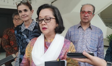 Sekretaris Eksekutif UN ESCAP Armida Salsiah Alisjahbana usai menemui Wakil Presiden Maruf Amin di Kantor Wapres, Jakarta, Jumat (28/2).