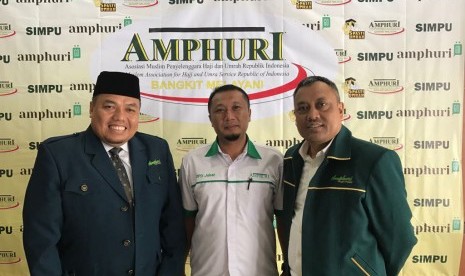 Sekretaris Jenderal Amphuri Firman M Nur (Kiri)