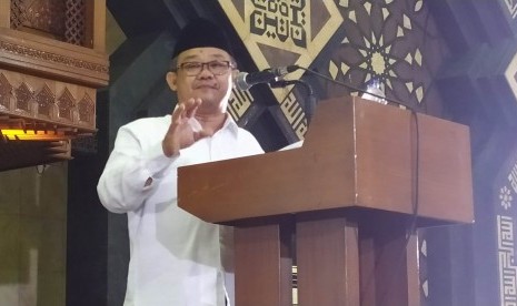 Sekretaris Jenderal PP Muhammadiyah, Abdul Muti, saat memberi sambutan pada acara Dzikir Nasional Republika di Masjid At Tin, Jakarta, Selasa (31/12).