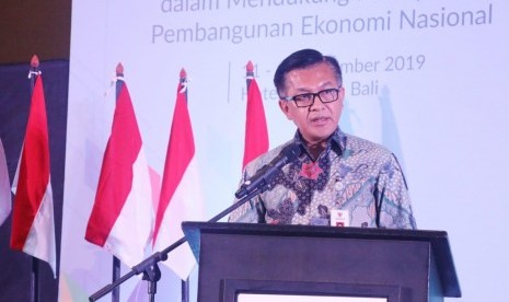 Sekretaris Kementerian PPN/ Sekretaris Utama Bappenas Himawan Hariyoga saat memberikan keynote speech dalam Workshop Perikanan Berkelanjutan dalam Mendukung Percepatan Pembangunan Ekonomi Nasional di Bali, Rabu (11/12). 