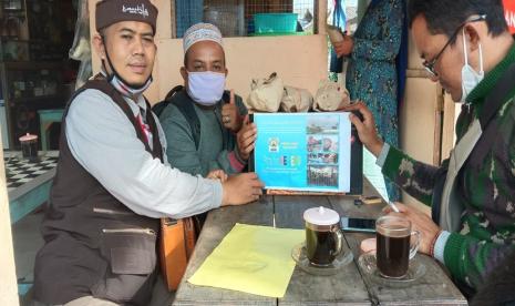  Sekretaris Umum DMI Cabang Lumajang pimpin bantuan ke lokasi musibah Gunung Semeru. Pimpinan Daerah DMI Lumajang sudah diimbau untuk mengerahkan semua PC DMI Kecamatan di Kabupaten Lumajang. Terutama wilayah yang terkena dampak erupsi gunung Semeru agar takmir dan jama