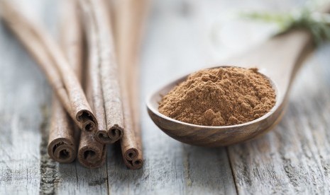 Selain untuk bumbu masakan, kayu manis sering dicampur ke dalam kopi (Foto Kayumanis/Cinnamon)