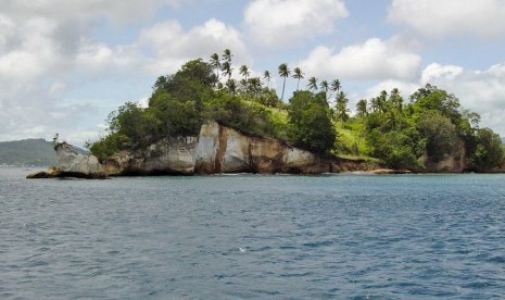 Selat Lembeh.