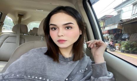 Mendiang influencer Laura Anna. Kisah Laura diangkat menjadi sebuah film berjudul Laura dan dijadwalkan tayang 2024.